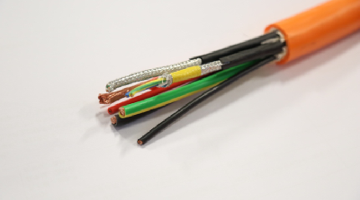 电缆共模电流泄漏引起的辐射源不容忽视！